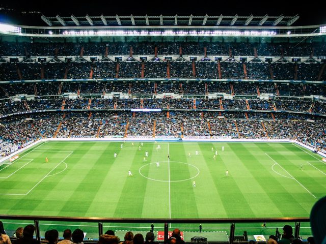 Lapangan sepak bola sebagai ilustrasi film dokumenter perjalanan tim nasional